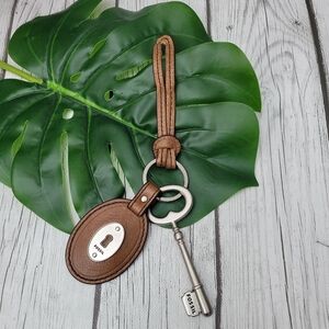 Fossil Hang Tag Keychain Brown Leather Silver Tone Hardware with Large Key